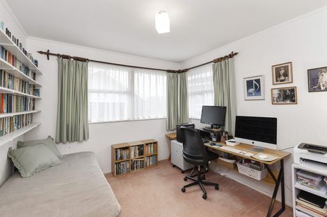 Photo of property in 9 Nimmo Avenue West, Waikanae, 5036