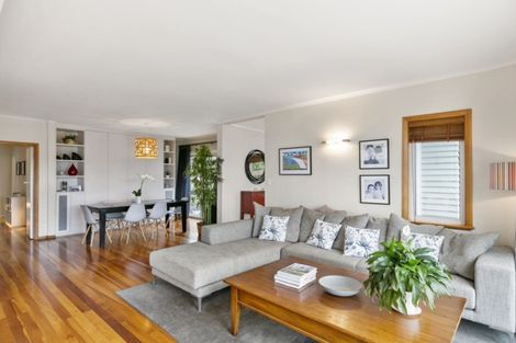 Photo of property in 77 Mantell Street, Seatoun, Wellington, 6022