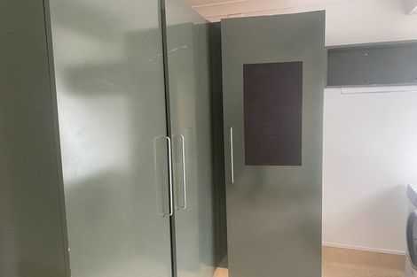 Photo of property in 28 Eccleston Hill, Thorndon, Wellington, 6011