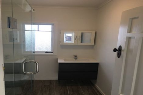 Photo of property in 845 Beach Road, Browns Bay, Auckland, 0630