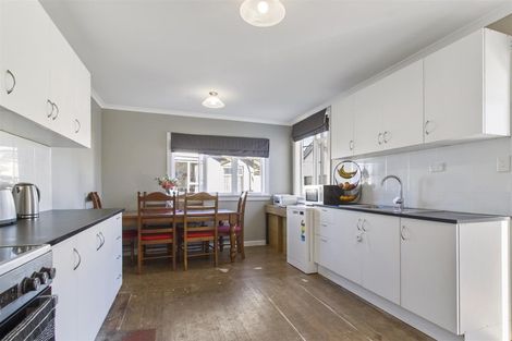 Photo of property in 14 Edward Street, Waimate, 7924