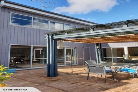 Photo of property in 62 Rising Parade, Fairview Heights, Auckland, 0632