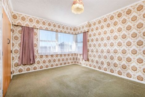 Photo of property in 15 Camelot Place, Glenfield, Auckland, 0629