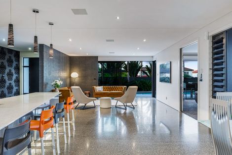 Photo of property in 3 Mansion Court, West Harbour, Auckland, 0618