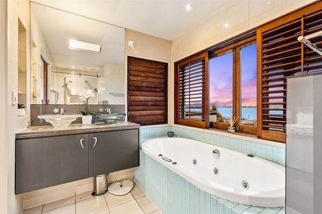 Photo of property in 11 Waimana Avenue, Northcote Point, Auckland, 0627