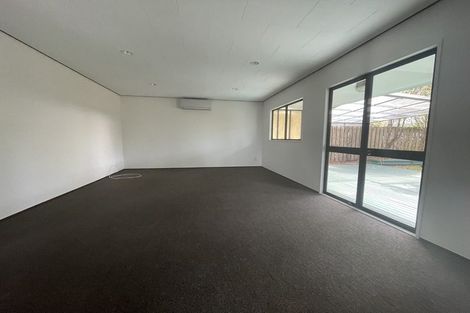 Photo of property in 25 Sandgate Avenue, Botany Downs, Auckland, 2010