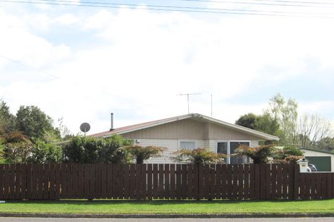Photo of property in 72 Kawaha Point Road, Kawaha Point, Rotorua, 3010