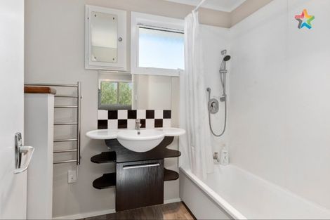 Photo of property in 40e Leighton Avenue, Waiwhetu, Lower Hutt, 5010