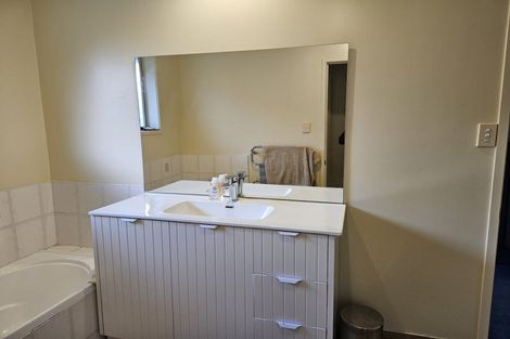 Photo of property in 8 Fresil Lane, Massey, Auckland, 0614