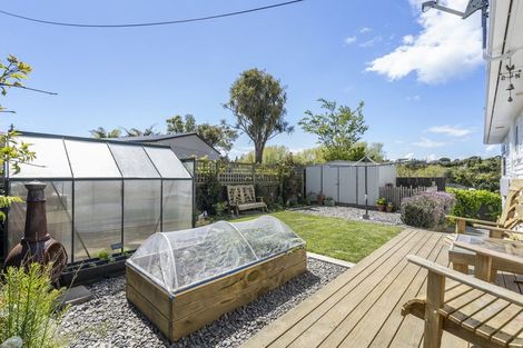 Photo of property in 15 Junction Street, Welbourn, New Plymouth, 4310