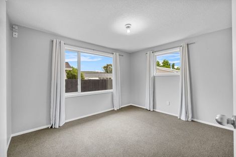 Photo of property in 9 Curzon Place, Parklands, Christchurch, 8083