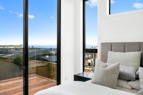 Photo of property in 34 Kumukumu Road, Long Bay, Auckland, 0630