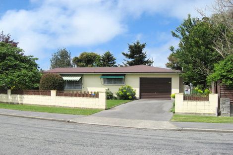 Photo of property in 17 Bracebridge Street, Kaiapoi, 7630