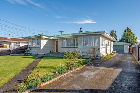 Photo of property in 27 Freyberg Street, Solway, Masterton, 5810