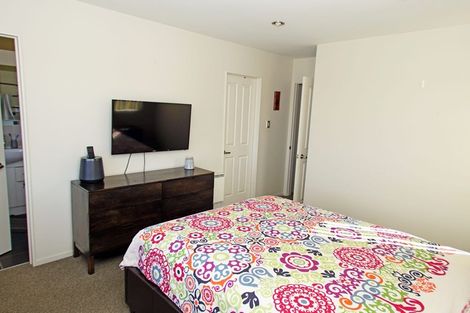 Photo of property in 10 Cityview Place, Massey, Auckland, 0614