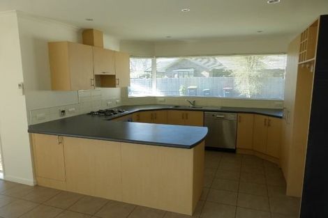 Photo of property in 25 Mataroa Place, Parklands, Christchurch, 8083