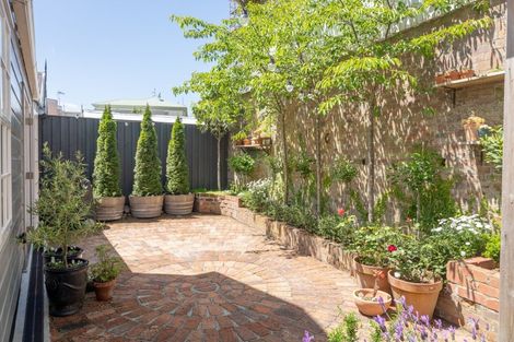 Photo of property in 247 Tinakori Road, Thorndon, Wellington, 6011