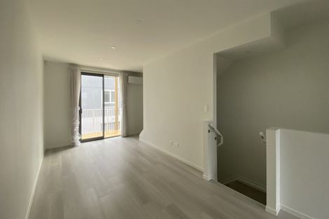 Photo of property in 5/2 Moor Avenue, Te Atatu Peninsula, Auckland, 0610