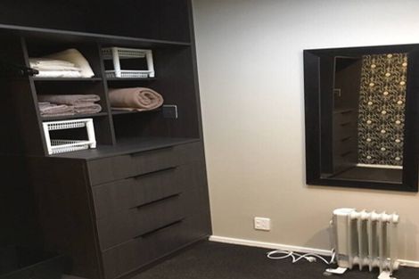 Photo of property in 17 Palliser Road, Roseneath, Wellington, 6011