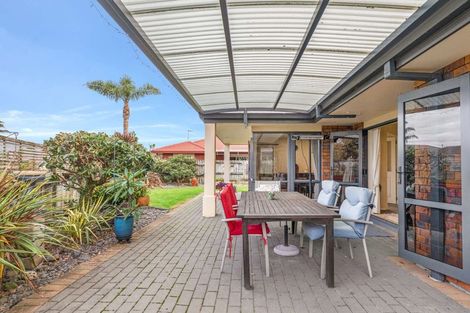 Photo of property in 37 Pacific Cove Drive, Papamoa Beach, Papamoa, 3118