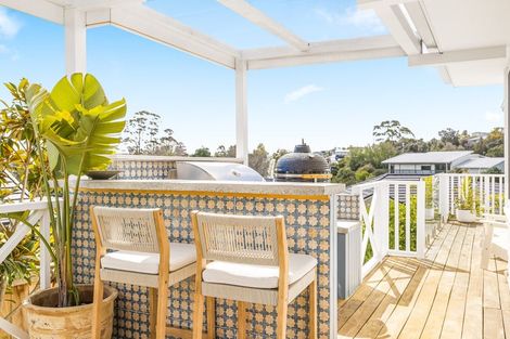 Photo of property in 7 Odlin Lane, Red Beach, 0932