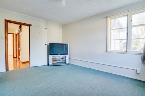 Photo of property in 6 Auburn Avenue, Upper Riccarton, Christchurch, 8041