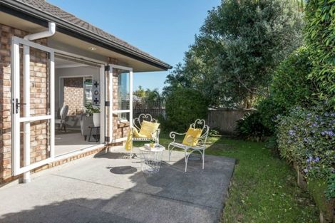 Photo of property in 13a Rodney Street, Howick, Auckland, 2014