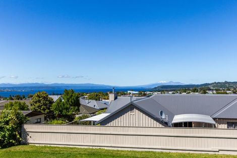 Photo of property in 9 Carpentras Way, Nukuhau, Taupo, 3330