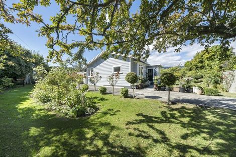 Photo of property in 339 Te Moana Road, Waikanae, 5036