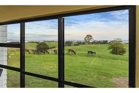 Photo of property in 16 Tearoe Road, Manukau Heads, Waiuku, 2684