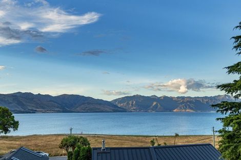 Photo of property in 303 Lakeview Terrace, Lake Hawea, Wanaka, 9382