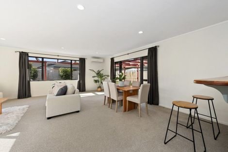 Photo of property in 23 Mangakoea Place, St Andrews, Hamilton, 3200