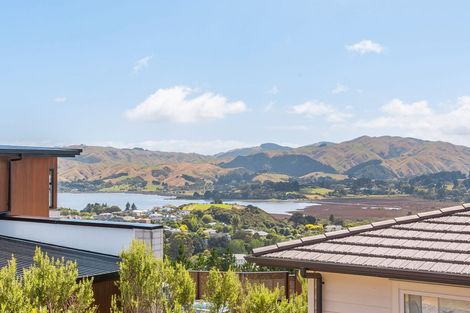 Photo of property in 127 Endeavour Drive, Whitby, Porirua, 5024