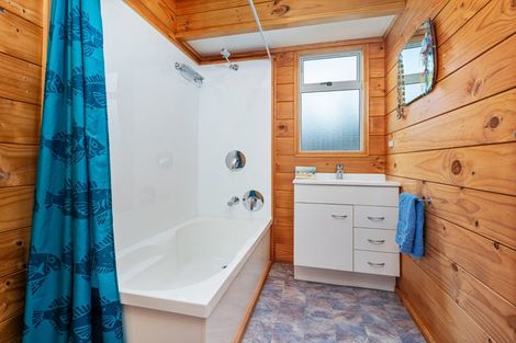 Photo of property in 10 Martin Place, Cooks Beach, Whitianga, 3591