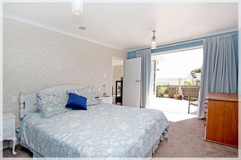 Photo of property in 47 Nash Parade, Foxton Beach, Foxton, 4815