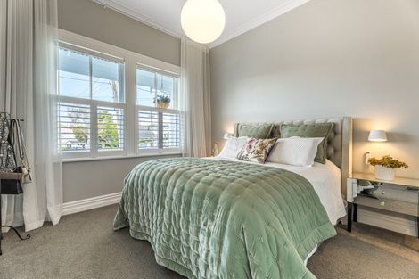 Photo of property in 9 Shoal Bay Road, Devonport, Auckland, 0624