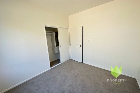 Photo of property in 20b Crestview Rise, Papakura, 2110