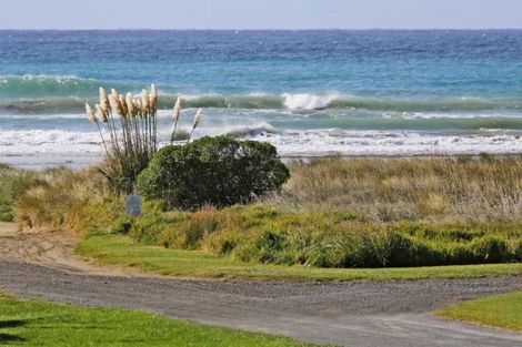 Photo of property in 1 Mchardy Place, Glenfield, Auckland, 0627