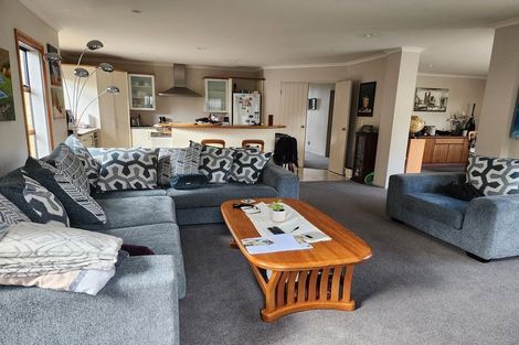 Photo of property in 14a Baverstock Road, Flat Bush, Auckland, 2016