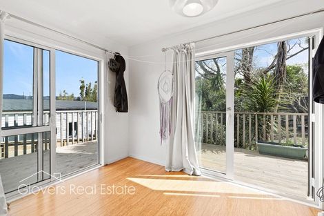 Photo of property in 3 Western Court, Sunnyvale, Auckland, 0612