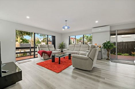 Photo of property in 2/7 Duke Street, Papakura, 2110