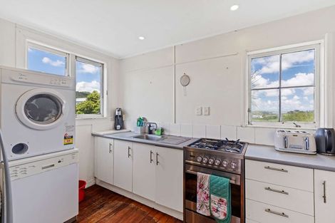 Photo of property in 3050 Kaipara Coast Highway, Glorit, Warkworth, 0984