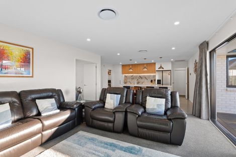 Photo of property in 21 Bob Reid Crescent, Darfield, 7510