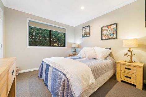 Photo of property in 18 Corsica Way, Karaka, Papakura, 2113