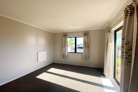 Photo of property in 18 Holford Place, Huntington, Hamilton, 3210