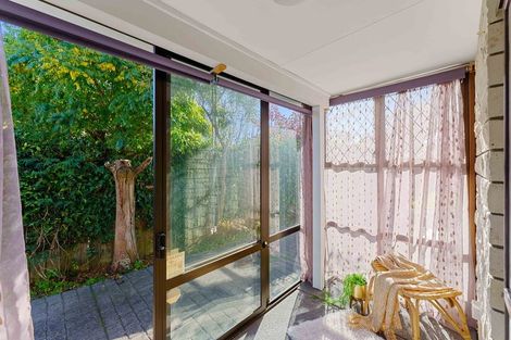 Photo of property in 37 Rosebank Grove, Waikanae, 5036