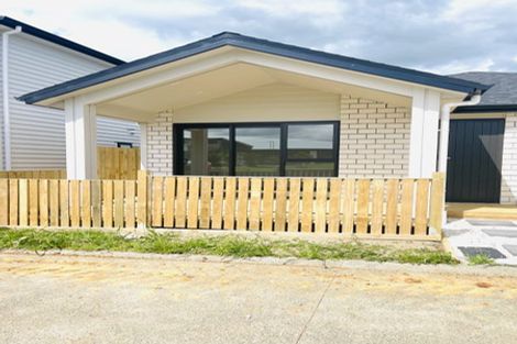 Photo of property in 20 Rorotu Avenue, Karaka, Papakura, 2113