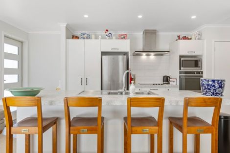 Photo of property in 14 Nukuroa Close, Waitara, 4320