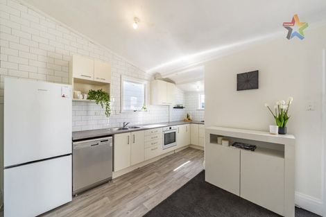 Photo of property in 6 Beach Street, Petone, Lower Hutt, 5012