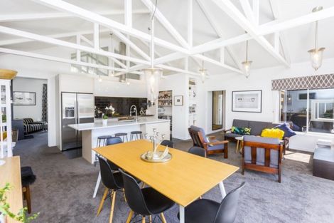 Photo of property in 54 Whitemans Road, Silverstream, Upper Hutt, 5019